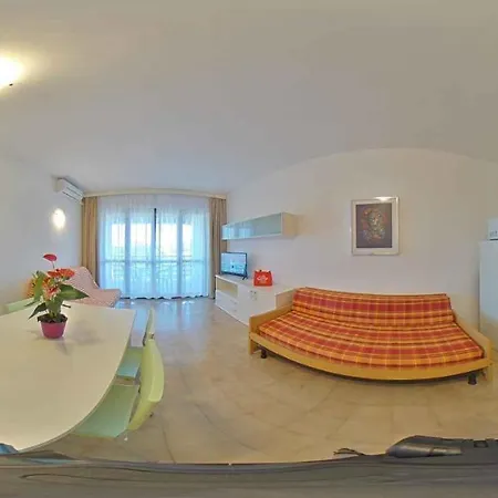 Studio In Lignano Sabbiadoro 42769 アパート リニャーノ・サッビアドーロ